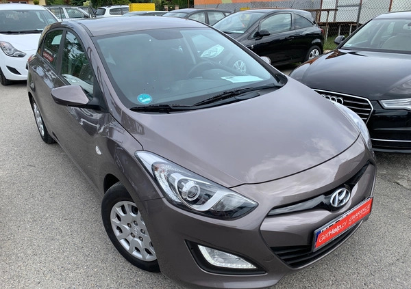 Hyundai I30 cena 35250 przebieg: 153400, rok produkcji 2013 z Głogów Małopolski małe 301